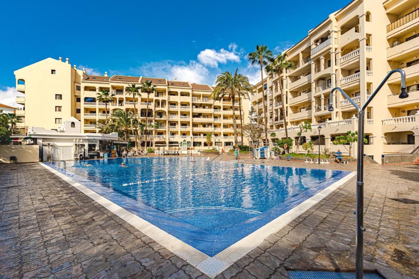 Hansen'S Tenerife Apartment - Castle Harbour Los Cristianos  Extérieur photo